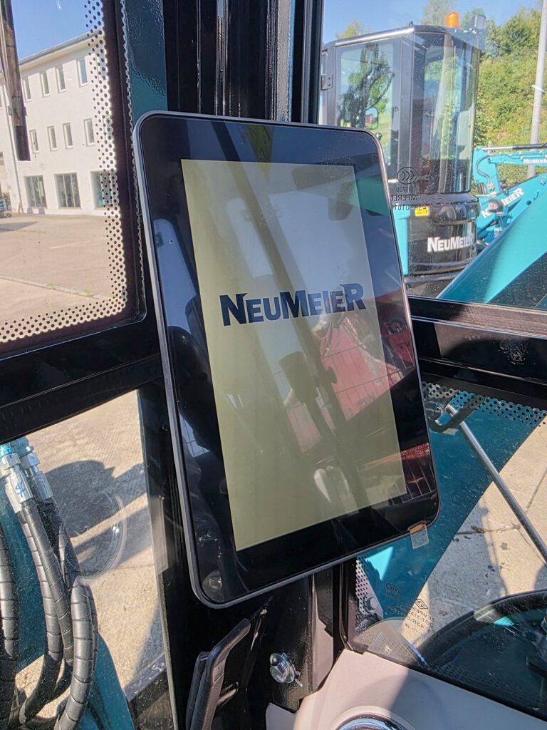 NR25UF