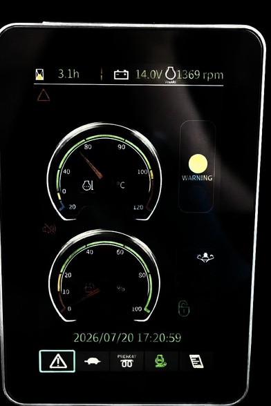 7-Zoll-Touchdisplay im NEUMEIER NR25UF mit Betriebsstunden, Spannung und Drehzahl