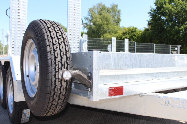 MT2700