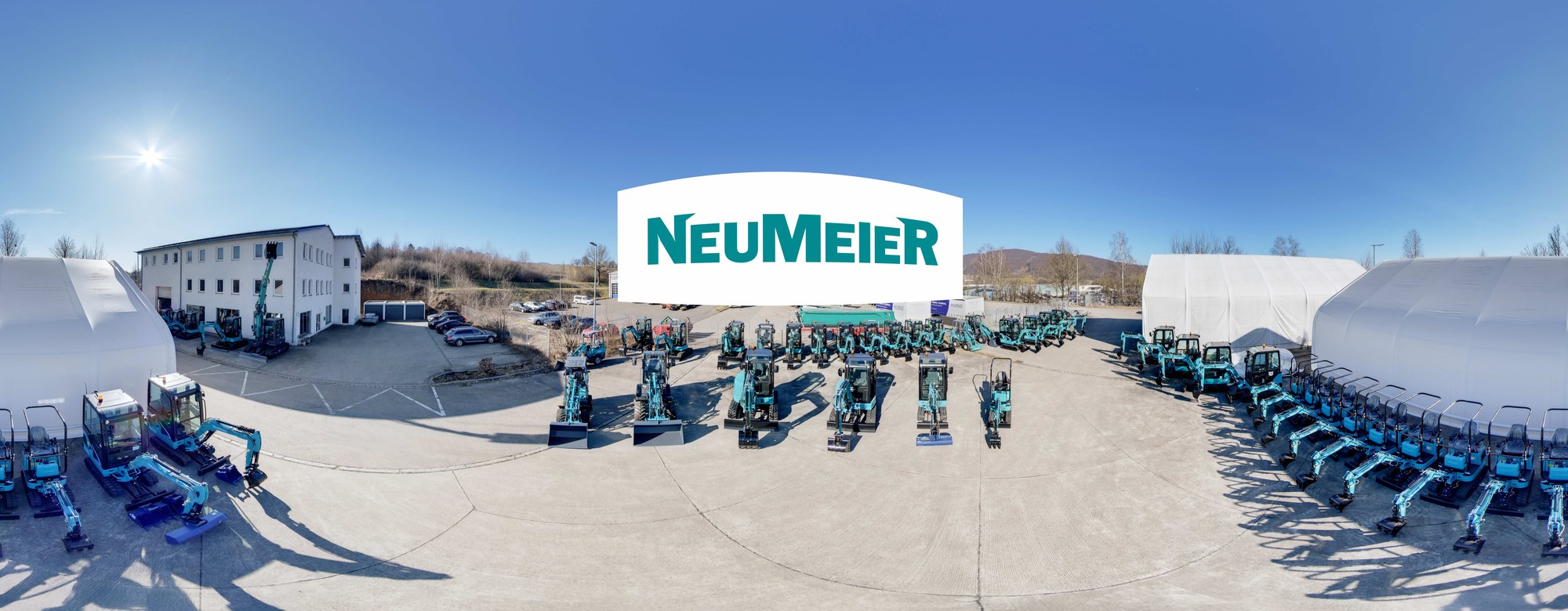 360-Grad-Panorama des NEUMEIER Firmengel&auml;ndes mit Maschinenpark und Hallen
